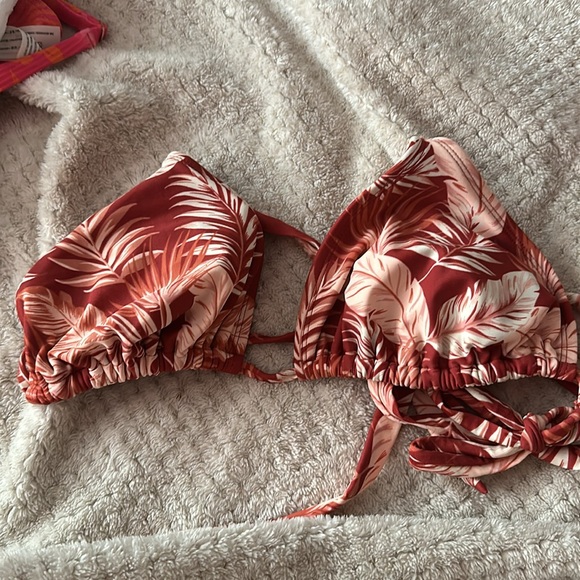 bathing suit top bundle - Picture 6 of 8